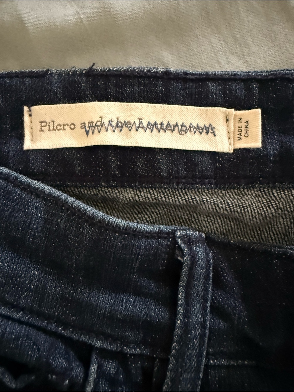 ✨Anthropologie Pilcro Slim Boyfriend Sequin Jeans 👖 Size 25 - Picture 8 of 8